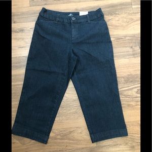 ST. John’s Bay Capri Mid-Rise